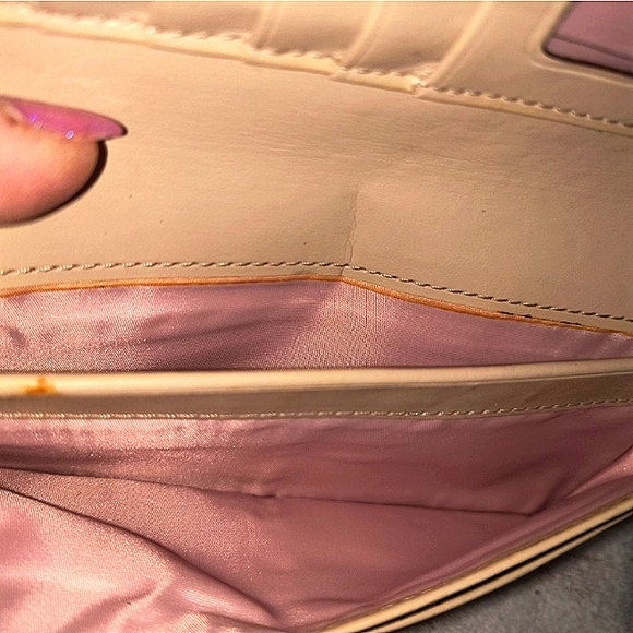 Coach Salmon Pink w Gold Lettering Embossed Leather Wallet Euc - Picture 6 of 10